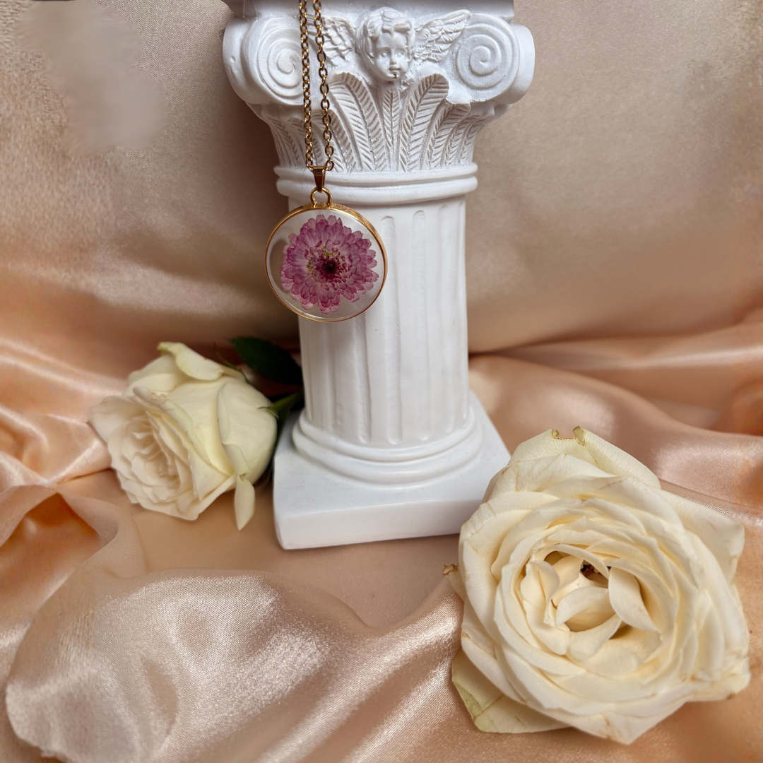 December resin preserved flower 18k gold plated necklace